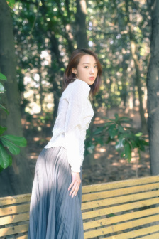 年轻的妈妈四